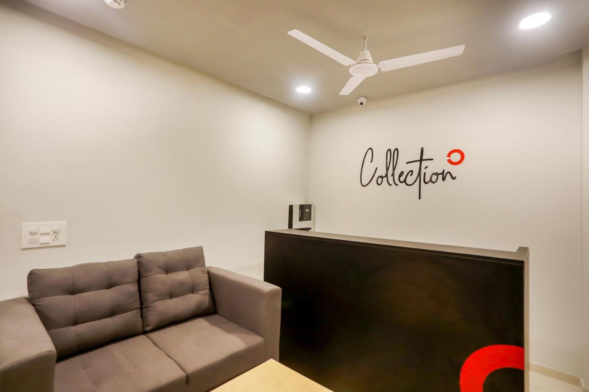 Super Collection O Le Noida Hotel Near Sector 76 Metro Station Екстер'єр фото